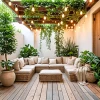 Oasis de plantas y luces en un acogedor espacio exterior.